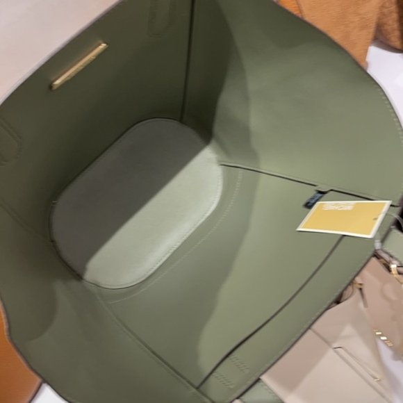 Michael Kors Portia Large Tote Leather - Picture 9 of 16